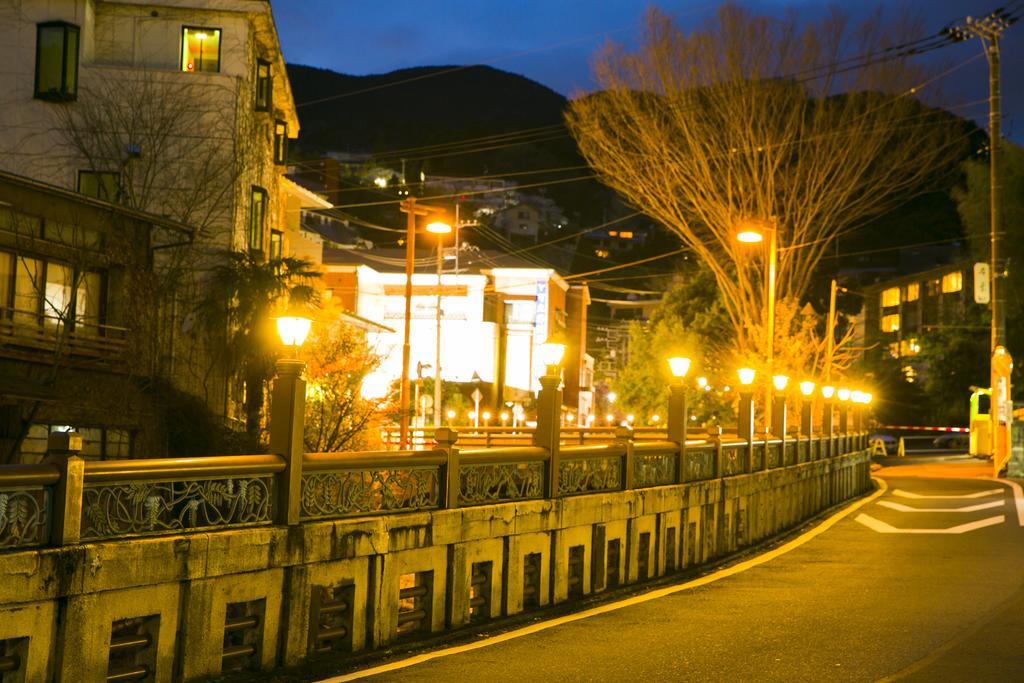 Yugawara-Onsen Komachikan Экстерьер фото